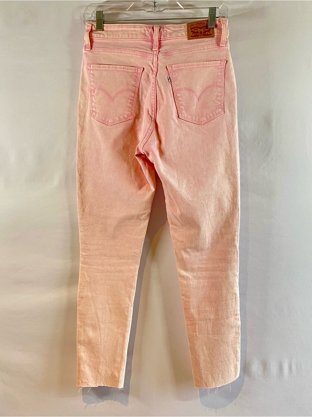 Levi's 721 High-Rise Skinny Pink Jeans, size 28. - Picture 2 of 7